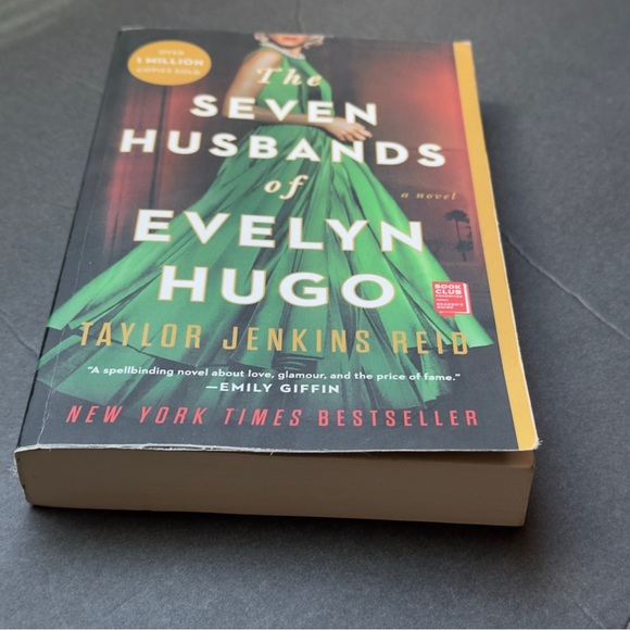 ❌ SOLD ❌ The Seven Husbands of Evelyn Hugo by Taylor Jenkins Reid | Fiction | - Picture 4 of 8